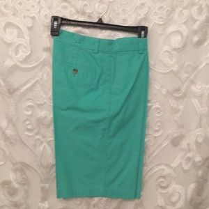 Mint green khaki Vineyard Vines Shorts!